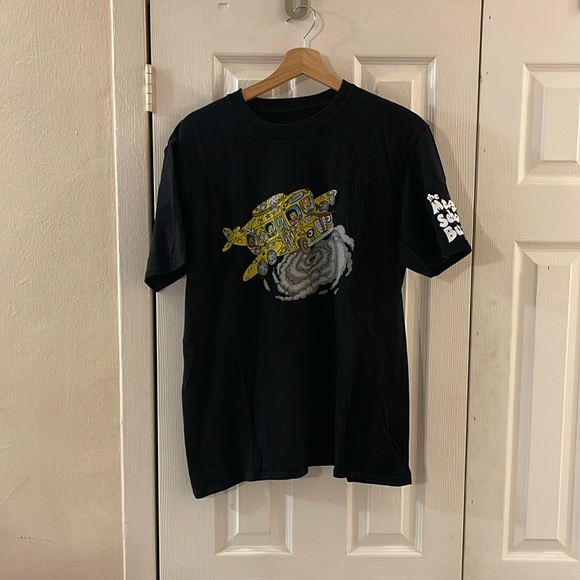 The Magic School Bus T Shirt size medium in black - Picture 1 of 2